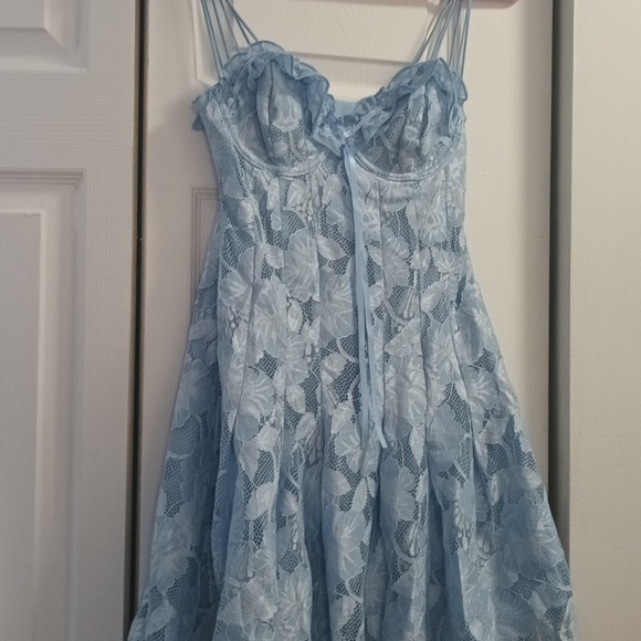 Dress - Picture 10 of 16